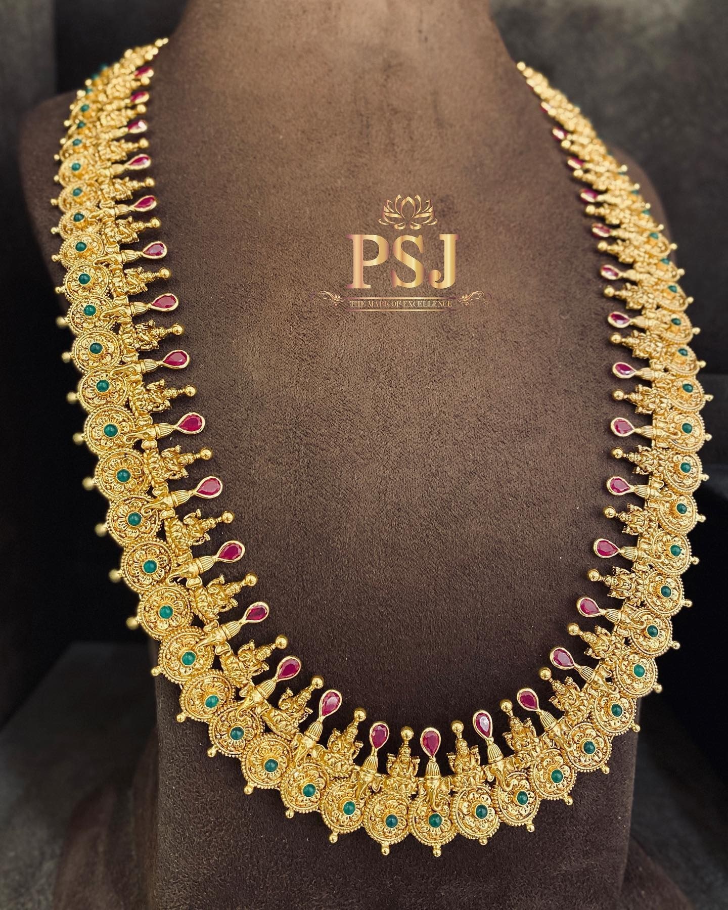 21 Most Beautiful Traditional Gold Necklace & Haram