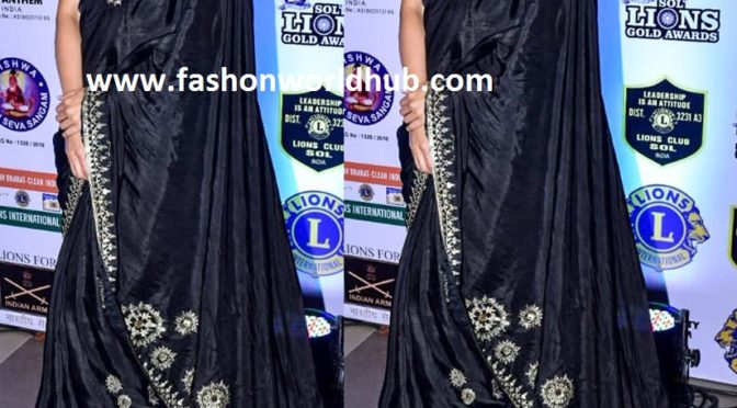 Mouni Roy in a black saree at the Lions Gold Awards 2019