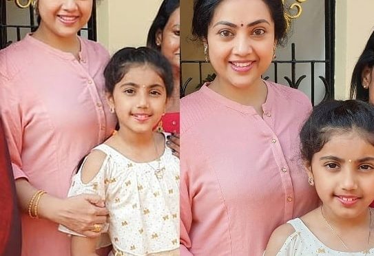 Actress Meena and her daughter in casual look!