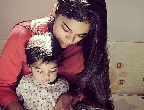 Adorable pic! Sreeja and her daughter!