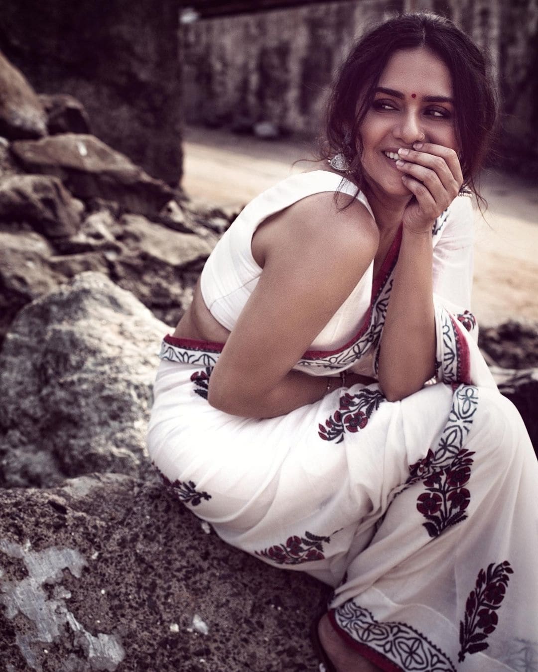 Amruta Khanvilkar looking super cool in a Cotton saree! | Fashionworldhub