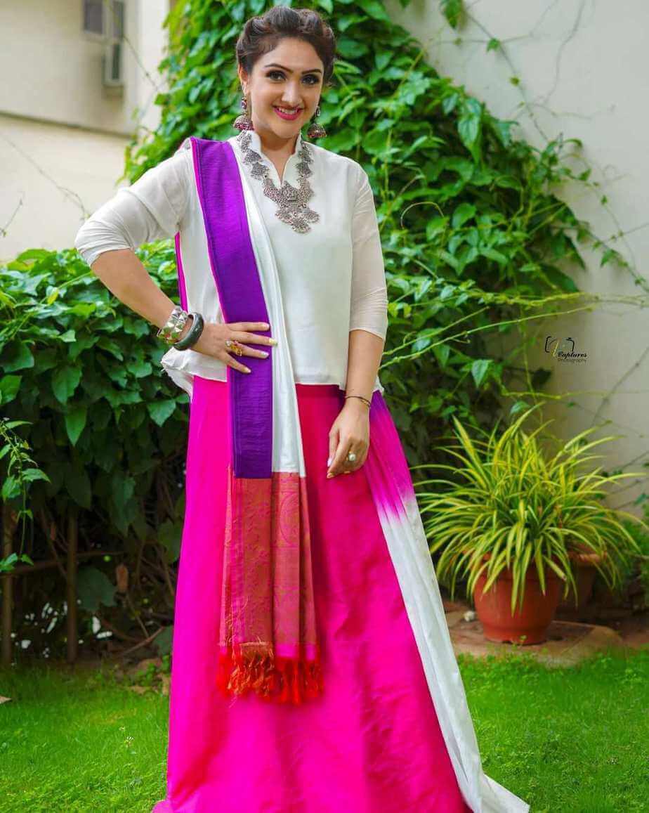 Sridevi Vijaykumar looking beautiful in indo western saree! |  Fashionworldhub