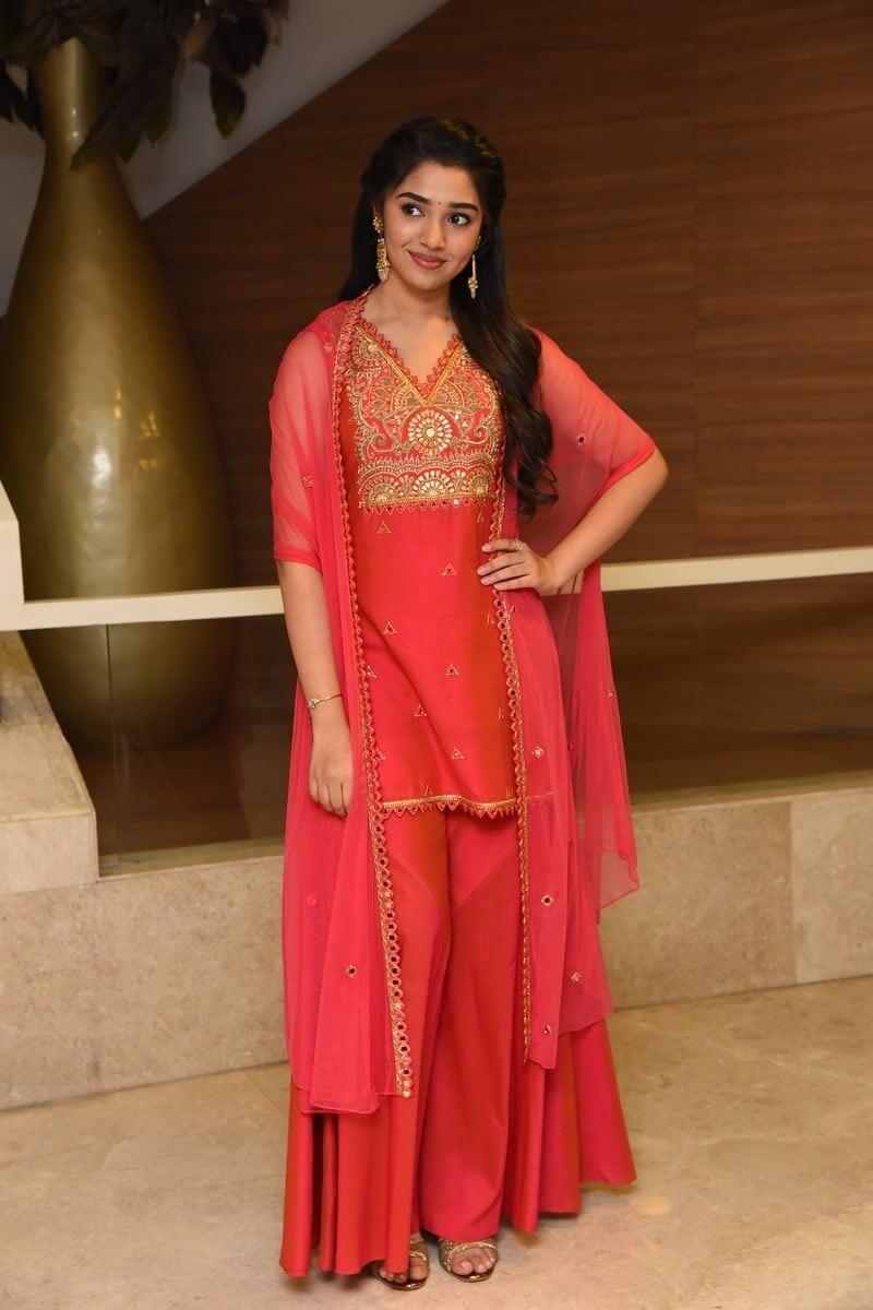 Krithi Shetty in a red kurta set at Aa Ammayi Gurinchi Mekku Cheppali |  Fashionworldhub