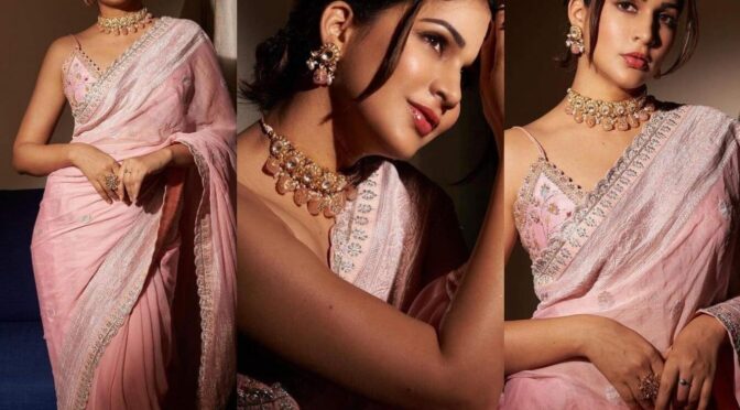 Lavanya Tripathi looking dead drop gorgeous in a pink saree for “Happy birthday” promotions!