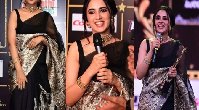 Priyanka Mohan’s stuns in black organza saree at SIIMA 2022 Awards!
