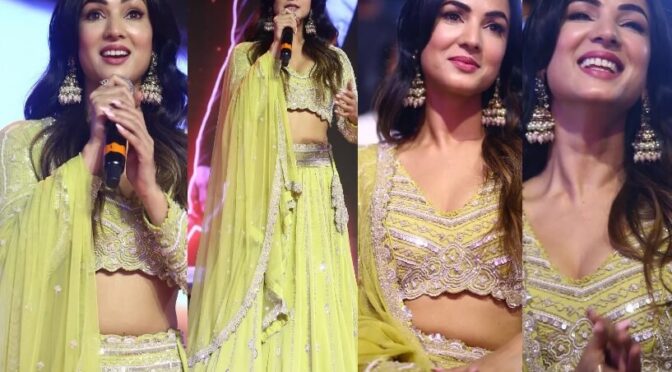 Sonal Chauhan stuns in green lehenga at “Ghost” pre-release event!