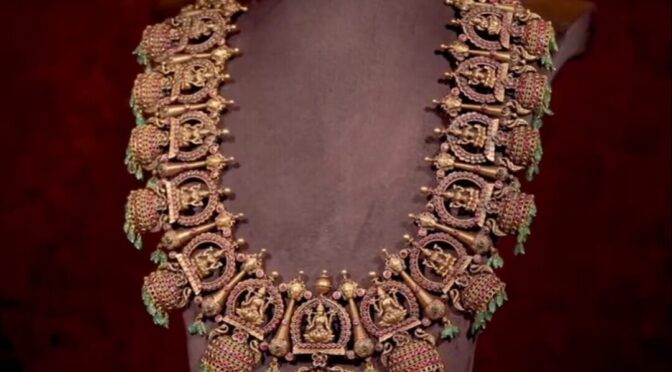 Heavy lakshmi jhumkha necklace!