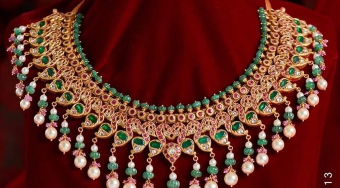 Heavy peacock ruby emerald necklace!