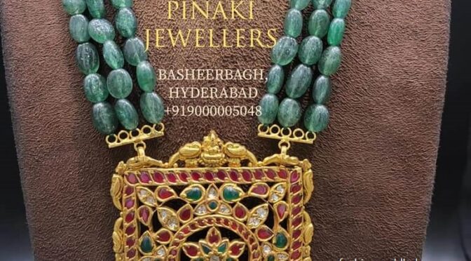 Emerald beads long haram with kundan pendant