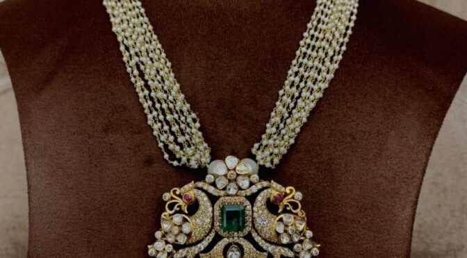 Multi layered pearl haram with polki diamond puligoru locket!