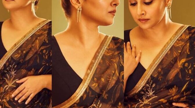 Vidya balan looks stunning in black saree by Raw mango!