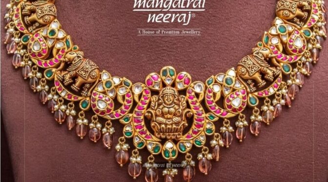 Gold Nakshi Kundan Necklace with Lakshmi design!