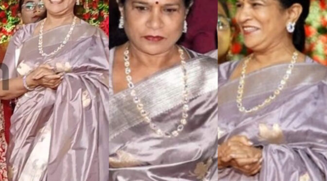 Surekha konidela in a kanjeevaram silk saree at a recent wedding!