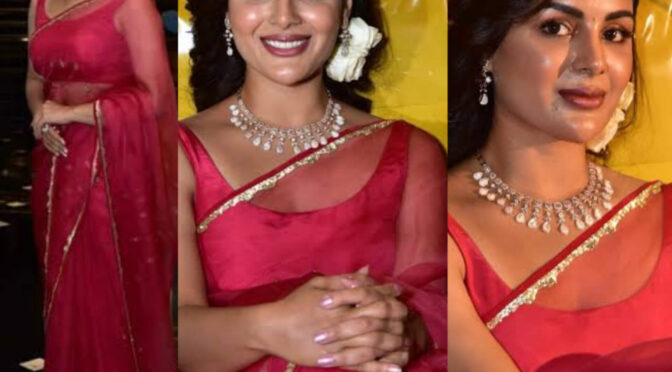 Samyuktha menon looks pretty in a red saree at Vaathi – Sir trailer launch event