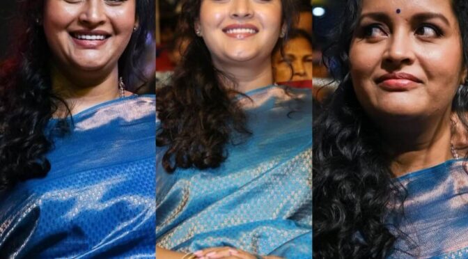 Renu desai in a blue silk saree at Tiger Nageswara Rao Movie Pre Release Event!