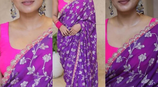 Hebah patel looks pretty in purple saree at Ala Ninnu Cheri Movie Pre-Release