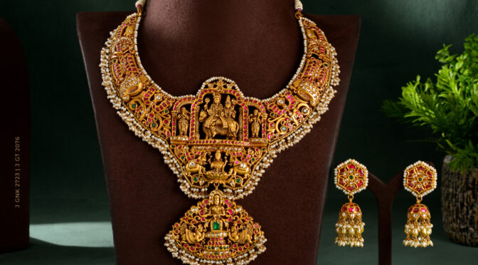 Antique kundan temple necklace and ear rings!