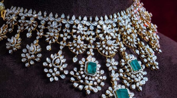 Diamond emerald necklace by Vajra jewelery!
